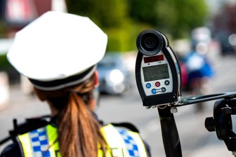 Doppelte Tempokontrolle mit Laser in Waldenburg: Jeder vierte Autofahrer war zu schnell - 22 Autofahrer waren am Samstag in Waldenburg zu schnell unterwegs.