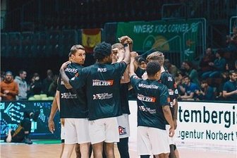Doppelter Charaktertest für die Niners Chemnitz - Es geht nur als Team: Die Niners spielen am Freitag beim Vorletzten in Gießen und am Sonntag gegen Tabellenführer Bonn. 