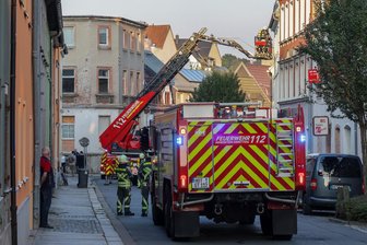 Doppelter Fehlalarm: Feuerwehr entsorgt Rauchmelder - Ein Rauchmelder hat am Mittwochabend und Donnerstagmorgen für Einsätze der Feuerwehr in Hohenstein-Ernstthal gesorgt.