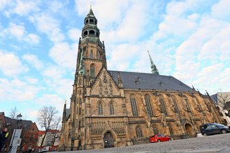 Doppeltes Gratis-Vergnügen: Kunstführung und A-cappella-Musik am Sonntag im Zwickauer Dom - Der Dom St. Marien öffnet am 1. März seine Pforten zu einer besonderen Veranstaltung.