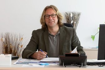 Dorf fordert Versicherung für mögliche Cyberangriffe - Oberwieras Bürgermeister Holger Quellmalz macht sich für eine kommunale Cyberversicherung stark.