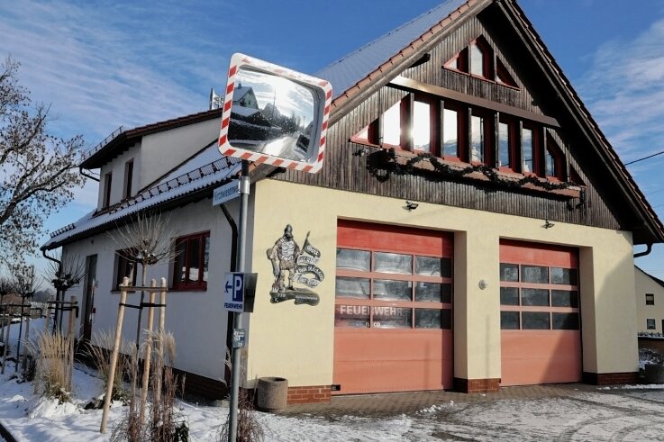 Dorf kauft Notstromaggregate - Das Feuerwehrgerätehaus in Niederschindmaas verfügt bereits über ein Notstromaggregat. 