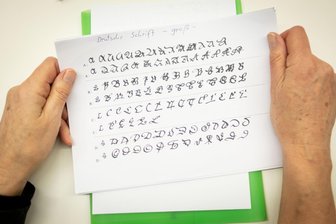 Dorffest Königswalde: Wer kann die alte deutsche Schrift noch lesen? - Wer kann die altdeutsche Schrift noch lesen?, fragt der Heimatverein Königswalde.