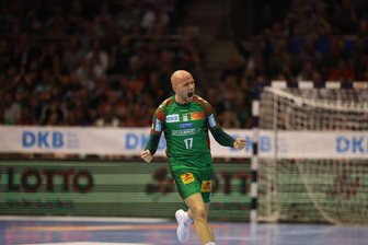 Dramatik pur: SC Magdeburg krönt sich zum deutschen Meister - Der SC Magdeburg bejubelt die deutsche Meisterschaft.