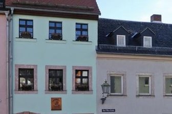 Dramatisch wie seine Romane: Karl May beauftragte Detektive - Das Karl-May-Geburtshaus noch ohne Anbau.
