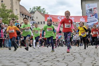 Dramatischer Geburtenrückgang in Westsachsen: Was sind die Ursachen für den Einbruch? - So große Bambini-Starterfelder wie beim diesjährigen Zwickauer Stadtlauf wird es in den kommenden Jahren aus demografischen Gründen wahrscheinlich nicht mehr geben.