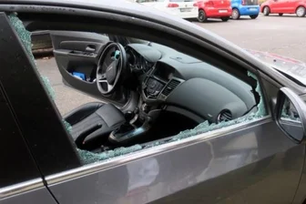 Drei Autos aufgebrochen -