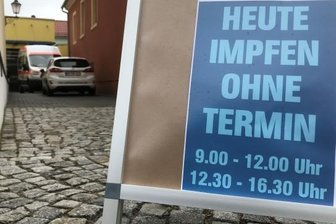 Drei feste Impfpunkte in Mittelsachsen - Impfungen gegen Corona sind in Mittelsachsen meistens ohne Terminvereinbarung möglich.