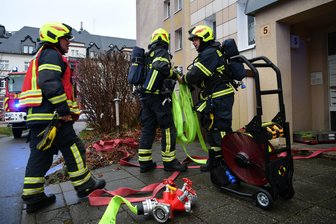 Drei Feuerwehren rücken nach Rochlitz aus: Alarmierung wegen Küchenbrand - Wegen eines Küchenbrands wurden drei Feuerwehren in die Poststraße alarmiert.