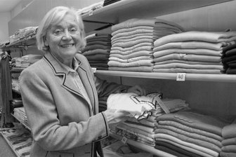 Drei Geschäfte in der Schwarzenberger Altstadt auf der Kippe - Marianne Günther hat bis zu ihrem Lebensende in Schwarzenberg das renommierte Bekleidungshaus Bruno Schöne geleitet, das ihr Vater 1929 gegründet hatte.