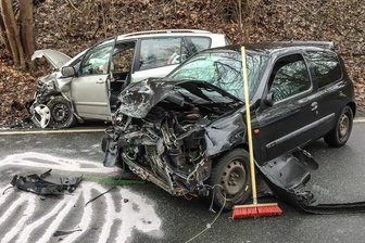 Drei Verletzte bei schwerem Unfall in Plauen - 