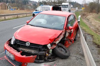 Drei Verletzte bei Unfall auf B 173 - 