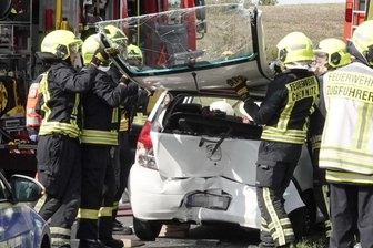 Drei Verletzte bei Unfall auf B169 -
