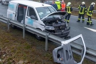 Drei Verletzte nach Kollision auf S 258 - Die S 258 war nach einem Verkehrsunfall am Freitag zweieinhalb Stunden gesperrt. 
