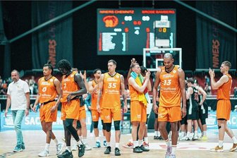 Dreifachbelastung für die Niners Chemnitz: Frustbewältigung im Wettkampfmodus - Enttäuschung pur bei den Basketballern der Niners Chemnitz nach der selbst verschuldeten 85:89-Niederlage gegen Bamberg.