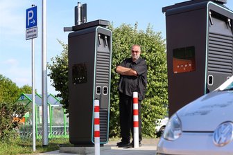 Dreiste Masche: Kabelklau an Sachsens Stromtankstellen - Torsten Wanke fährt seit Jahren E-Auto. An der Suche nach den Kabeldieben hat sich der 58-Jährige intensiv beteiligt.