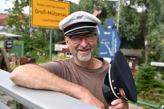 Dresdner Autor vermittelt in Lunzenau „lustige Länderkunde“ - Matthias Lehmann organisiert im Lunzenauer Prellbock verschiedene Veranstaltungen. Am Freitagabend wird dazu Landolf Scherzer erwartet.
