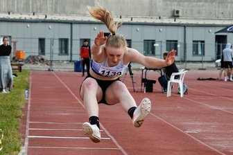 Dressur-Bronze beflügelt - Lucy Queck - hier beim Springermeeting in Chemnitz - hatte am Wochenende gleich doppelten Grund zur Freude. 