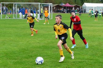 Dribbelino-Herbstcup lockt Fußball-Talente prominenter Klubs ins Erzgebirge - Nachdem im Vorjahr Dynamo Dresden zu den Teilnehmern gehörte, ist diesmal der 1. FC Lok Leipzig dabei.