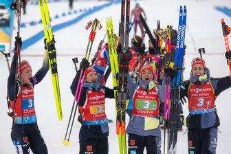 Dritte WM-Medaille für Biathletin Denise Herrmann-Wick - Die deutschen Biathletinnen feiern die WM-Silbermedaille im Staffelrennen.