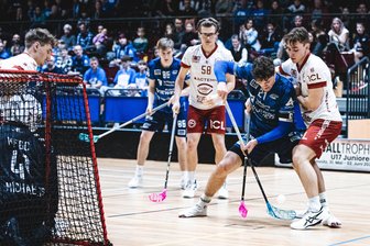 Dritter Anlauf für den zweiten Titel: Floorballer aus Chemnitz stehen erneut im Finalturnier des Deutschlandpokals - Die Floorballer der Floor Fighters Chemnitz um ihren Kapitän Hannes Langenstraß (hier im Punktspiel gegen den MFBC Leipzig) stehen nach 2024 und 2025 erneut im Final Four des Deutschlandpokals.