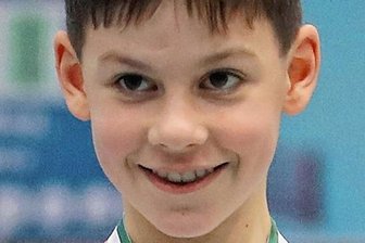 Drittklässler beweist Kraft - SaschaSchaarschmidt - Grundschüler