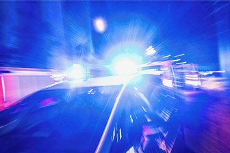 Drogendealer, Messerstecher und andere Verbrecher: Diese außergewöhnlichen Kriminalfälle beschäftigten 2022 die Polizei in Mittelsachsen - Polizeieinsätze mit und ohne Blaulicht hielten Mittelsachsen auch im Jahr 2022 in Atem. Foto: Christophe Gateau/dpa