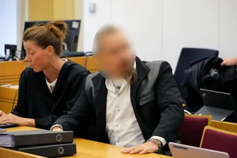 Drogenprozess gegen Colditzer Familie: Dubiose Hintermänner im Ausland und ungelöste Rätsel - Der Sohn einer Colditzer Familie gilt als Kopf der Drogenbande. Er muss sich gemeinsam mit Mutter und seiner Frau vor Gericht verantworten.