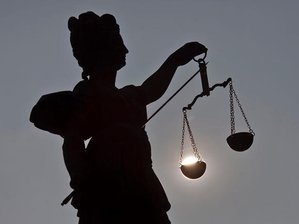 Drogenschmuggler zu Haftstrafen verurteilt -