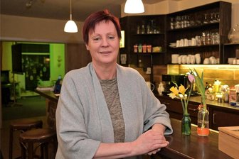 Droht der Zwönitzer Begegnungsstätte „Mittendrin“ bereits nach einem Jahr das Aus? - Katrin Mulcahy ist die Vorsitzende des Vereins „Zwönitz Miteinander“. Sie muss den Mietvertrag für die Begegnungsstätte „Mittendrin“ kündigen.