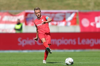 „Du bist eine Legende!“ FSV Zwickau spielt 1:1 im Abschiedsspiel für Mike Könnecke und knackt Zuschauerrekord - Mike Könnecke bei seinem letzten Heimspiel für den FSV Zwickau.