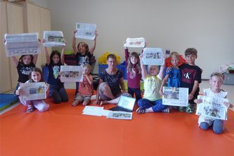 Dürfen Journalisten schreiben, was sie wollen? Eine Redakteurin im Gespräch mit Hortkindern in Halsbrücke - „Freie-Presse“-Redakteurin Eva-Maria Hommel stellte am Mittwoch im Hort Halsbrücke ihre Arbeit vor.