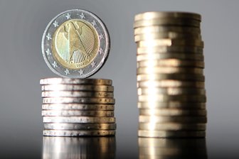 Düstere Finanzprognose im Erzgebirgskreis: Minus in dreistelliger Millionenhöhe unausweichlich? - Der Erzgebirgskreis befindet sich seit anderthalb Jahren in der finanziellen Schieflage. Jetzt muss ein erster Kassenkredit helfen: in Höhe von 35 Millionen Euro.