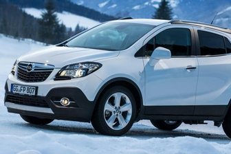 Duftnote für den Mokka - Auf rutschigem Untergrund wie Eis und Schnee spielt der Opel Mokka 4x4 seine Möglichkeiten zum sicheren Fahren mit Souveränität aus.