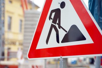 Dumm gelaufen: Baustelle in Chemnitz bremst Autodiebe aus - Eine Baustelle in Chemnitz bremste Autodiebe aus.