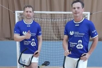 Duo fährt noch zu Silber - Erfolgreiches Duo: Andreas Berndt und Axel Egerland (r.) wurden in der Bezirksliga Zweiter.