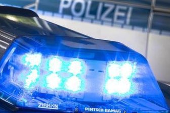 Duo stiehlt Bargeld aus Ladengeschäft - In Auerbach haben Unbekannte am Donnerstagvormittag aus einem Ladengeschäft am Neumark Geld gestohlen.