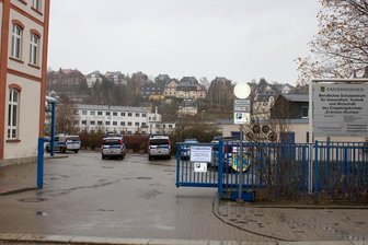 Durchsuchung beendet - keine verdächtigen Gegenstände gefunden -