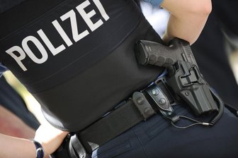 Durchsuchung bei Reichsbürger in Zwickau: Auto sichergestellt - 