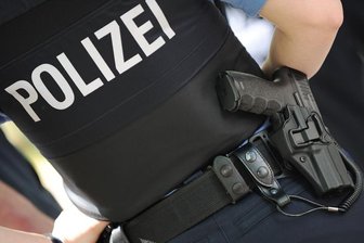Durchsuchungen bei "Freier Kameradschaft Dresden" - sechs Festnahmen -