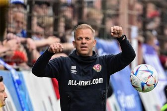 Dynamo Dresden:"Egal wie groß oder klein die Chance ist, sie ist da" - Dynamo-Coach Markus Anfang hofft noch auf den Aufstieg. Man selbst müsse jedoch seine Aufgaben erledigen. 