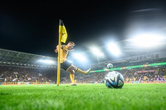 Dynamo gegen Aue garantiert "volle Hütte": Zuschauerrekord im Rudolf-Harbig-Stadion - 