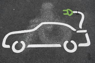 E-Mobilitätskonzept für Zwickau: Von 19 Maßnahmen bleiben 15 übrig - Mit einem Konzept will Zwickau Vorreiter in Sachen E-Autos werden. Doch nicht allen Lokalpolitikern gefielen die Vorschläge.