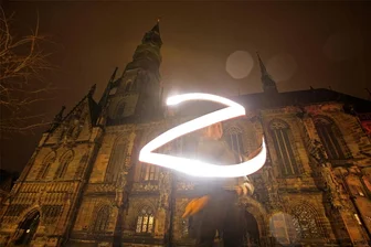 „Earth Hour“ wird in Zwickau aus Sicherheitsgründen zur Mini-Aktion - Der Zwickauer Dom (im Hintergrund) soll am Samstag für eine Stunde lang dunkel bleiben.