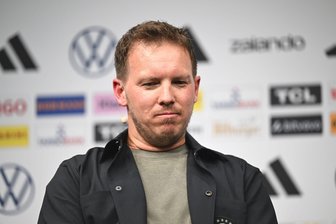 Effenberg: Nagelsmann geht großes Risiko mit Neuer ein - Julian Nagelsmann holt Manuel Neuer zurück. 
