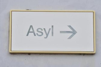 Ehemalige Produktionshalle in Rossau wird Notunterkunft für Asylbewerber - 