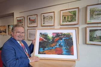 Ehemaliger Koch stellt seine Bilder in Werdauer Galerie aus - Jörg Pömpner stellt derzeit eine Auswahl seiner Bilder in der Galerie der Stadthalle Werdau aus.