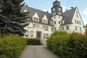 Ehemaliges Rathaus in Borstendorf wird versteigert – Mindestgebot: 55.000 Euro - Das alte Borstendorfer Rathaus soll im August versteigert werden.