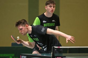 Ehemann, Rekordmann, Talente und ein Dauerbrenner: Diese fünf Tischtennisspieler schickt Hohenstein-Ernstthal zur Deutschen Meisterschaft nach Erfurt - Johann Koschmieder (vorn) und Johannes Faltermaier – hier bei einem Drittliga-Spiel im Doppel aktiv – werden in Erfurt nicht aufeinandertreffen. Koschmieder nimmt an der DM im Männerwettbewerb teil, Faltermaier in der U 19.