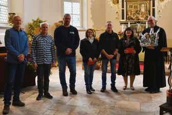 Ehrenamtliche im Erzgebirge freuen sich über Spenden - Die Allianzkirchgemeinden haben Spenden an zwei Thumer Vereine übergeben.